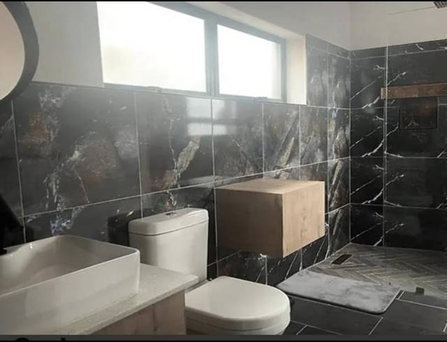 1 BEDROOM PROPERTY TO RENT IN ESSENWOOD